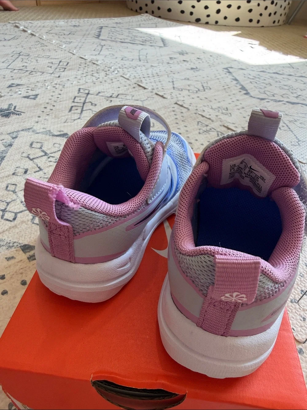 Nike Toddler Cosmic Runner Sneaker Blue/Pink Size 6
